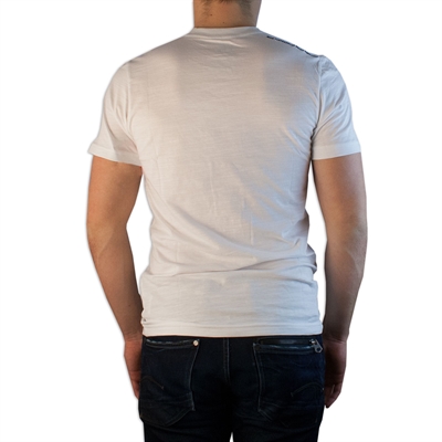 Nike Sportswear – Nike FFF Covert T-shirt