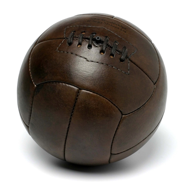 Afbeeldingen van JW & Sons - Retro Voetbal 1930 - Bruin