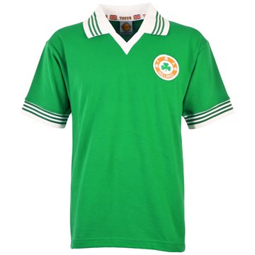 Toon details van Ierland Retro Voetbalshirt 1978 Afbeeldingen van Ierland Retro Voetbalshirt 1978