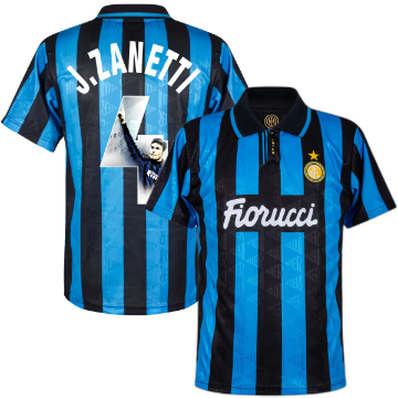 F.C. Internazionale Retro Voetbalshirt 1993-1994 + J. Zanetti 4 (Photo Style) F.C. Internazionale Retro Voetbalshirt 1993-1994 + J. Zanetti 4 (Photo Style)