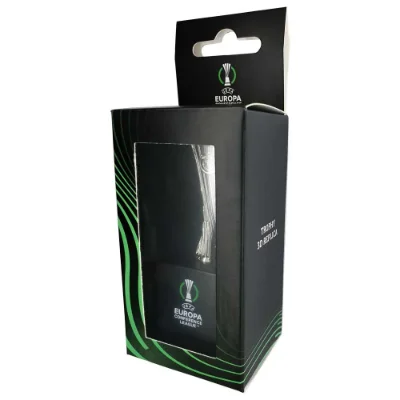 UEFA Conference League Trofee Replica op Display Stand 4 5 cm